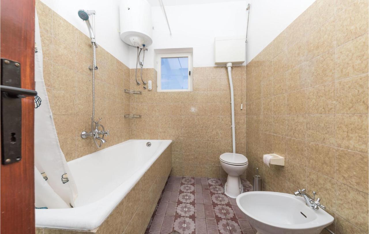 Nice Apartment In Kastel Stafilic With Sauna Kaštela Exterior foto