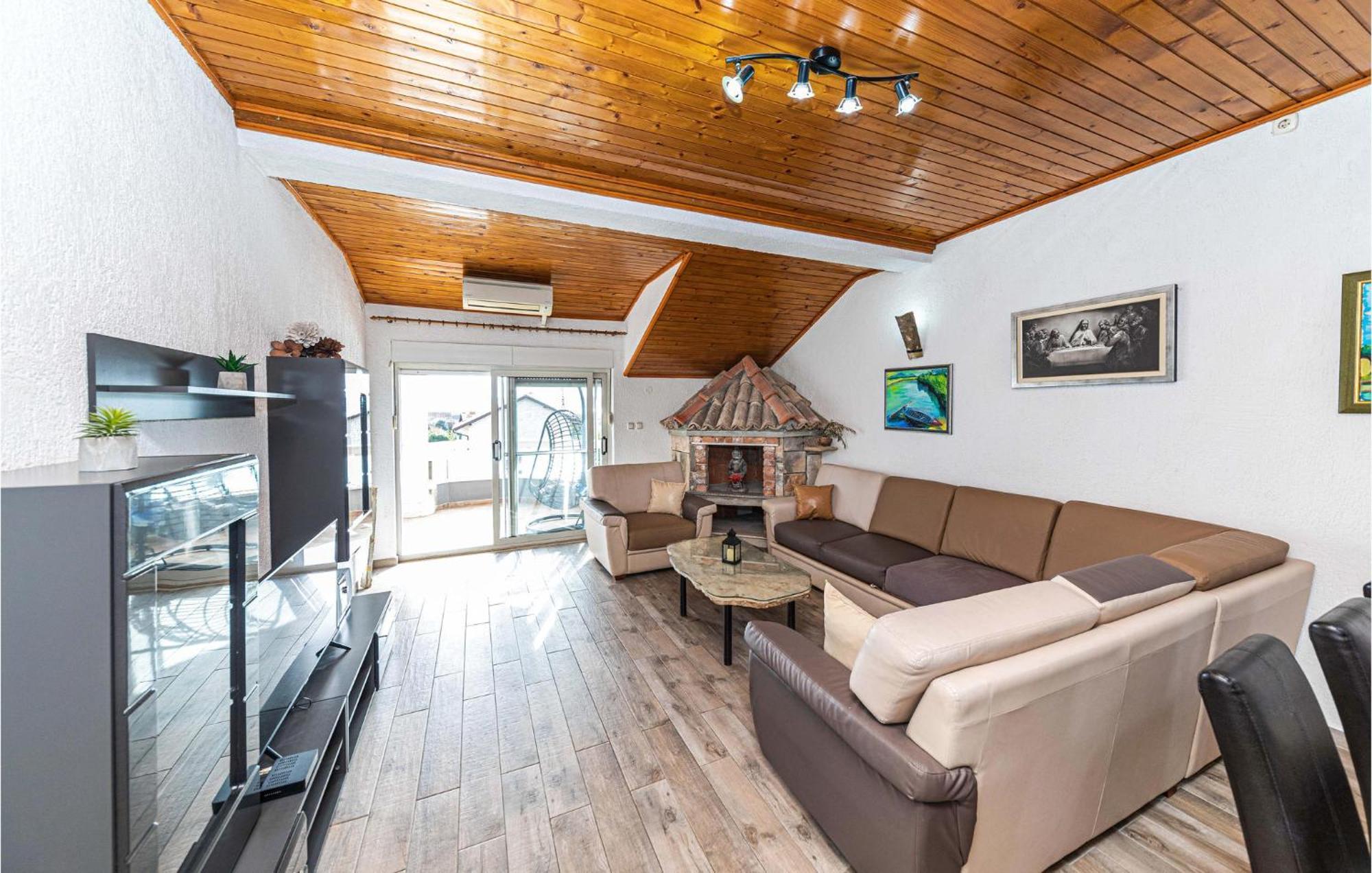 Nice Apartment In Kastel Stafilic With Sauna Kaštela Exterior foto