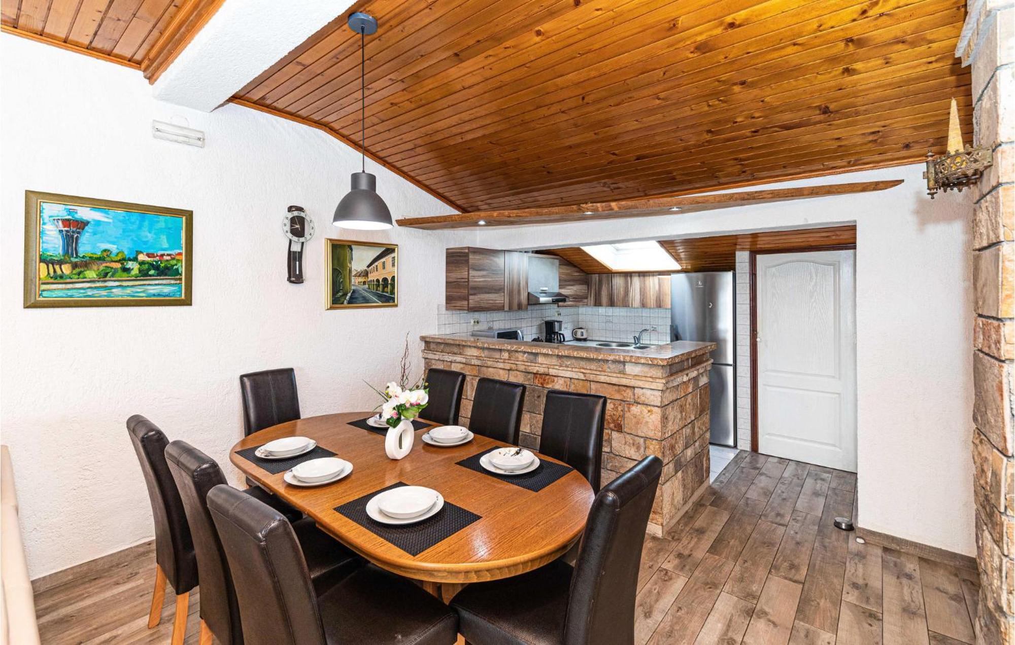 Nice Apartment In Kastel Stafilic With Sauna Kaštela Exterior foto